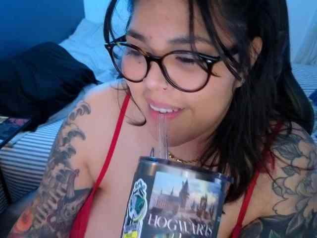 Miacanelaxo Live Webcam on BongaCams