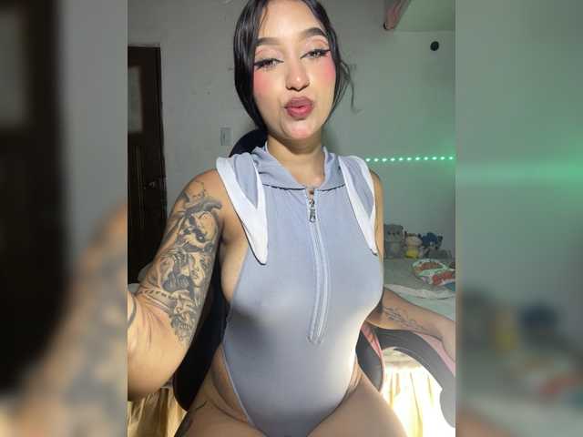 CarolSanz live cam on BongaCams
