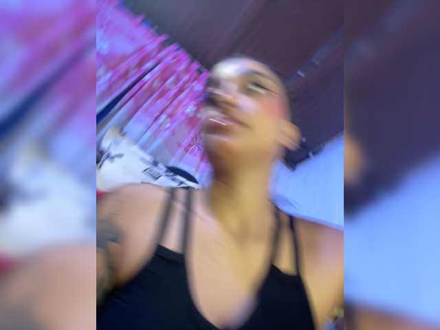 CarolSanz live cam on BongaCams