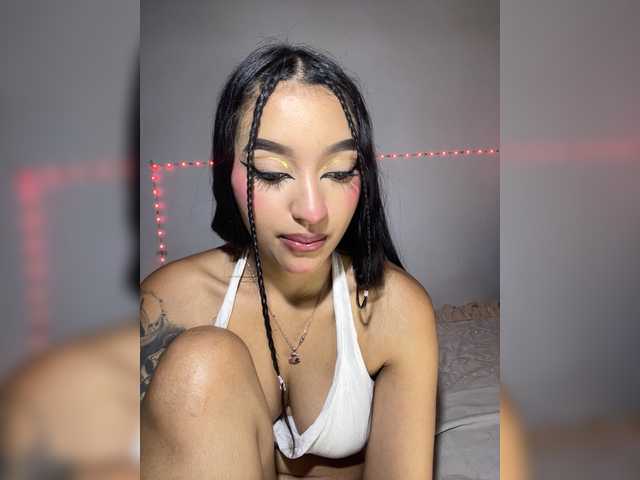 KelsiEvans live cam preview