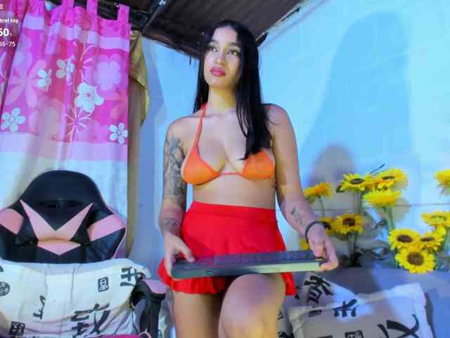 Model: KelsiEvans