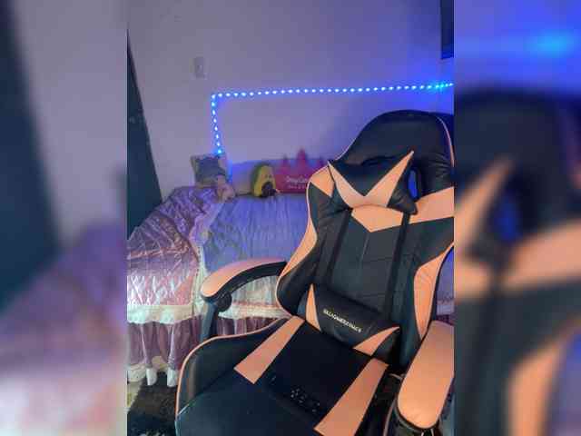 KelsiEvans webcam