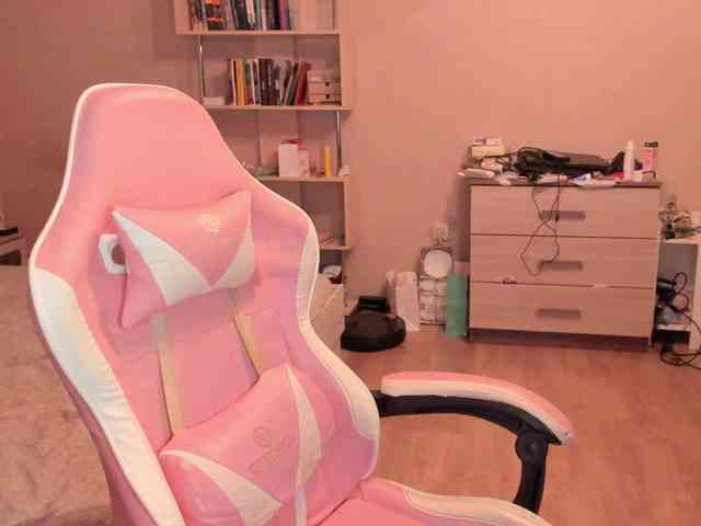 Mary-Cherry webcam