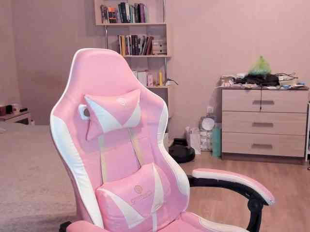 Mary-Cherry webcam