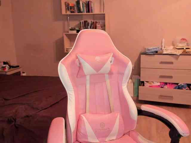 Mary-Cherry webcam
