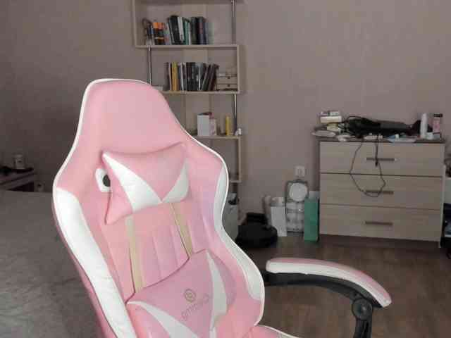 Mary-Cherry webcam