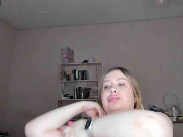Mary-Cherry webcam