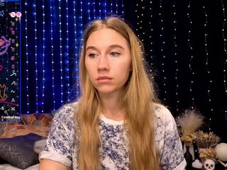 kiskaWEDNESDAY Porn Show