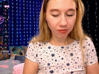 kiskaWEDNESDAY Porn Show