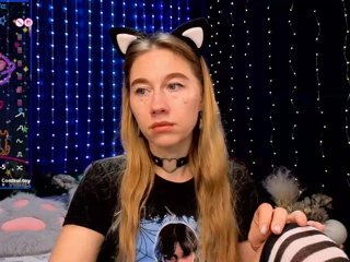kiskaWEDNESDAY Porn Show