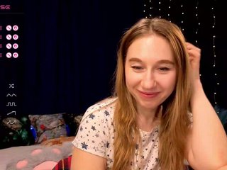 kiskaWEDNESDAY Porn Show