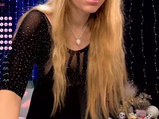 kiskaWEDNESDAY Porn Show
