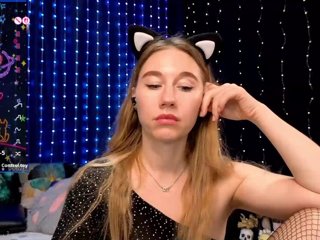 kiskaWEDNESDAY Porn Show
