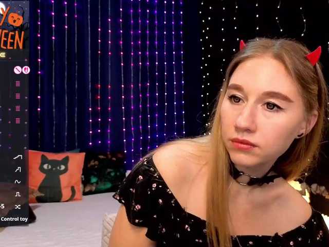kiskaWEDNESDAY live cam