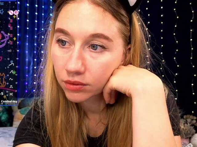 kiska-wansday07 live cam on BongaCams