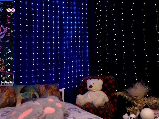 kiskaWEDNESDAY live webcam show