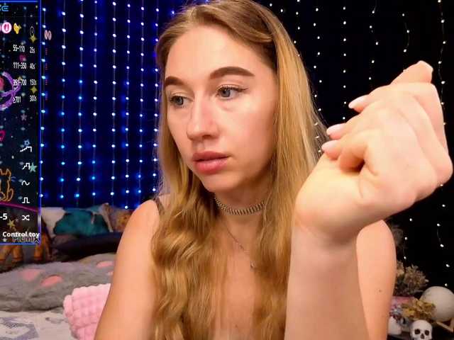 kiska-wansday07 live cam on BongaCams