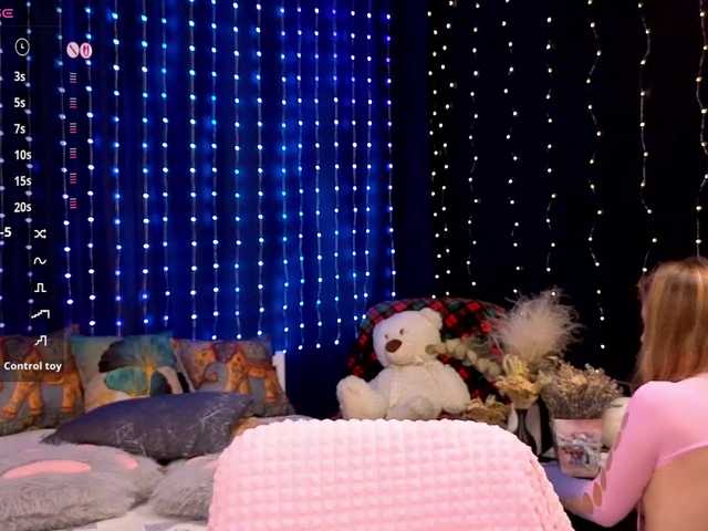 kiska-wansday07 live webcam show