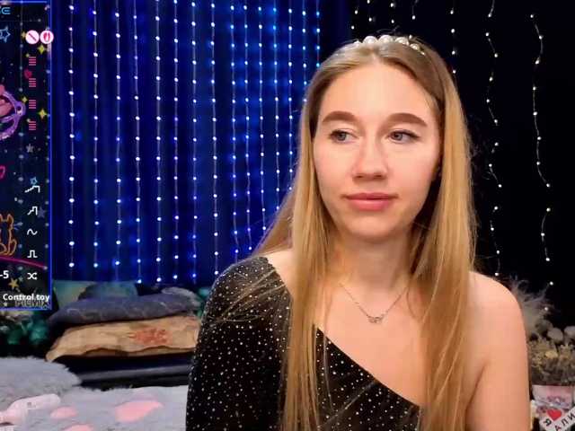 kiskaWEDNESDAY live cam preview