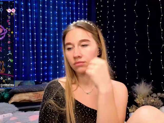 kiskaWEDNESDAY live cam preview