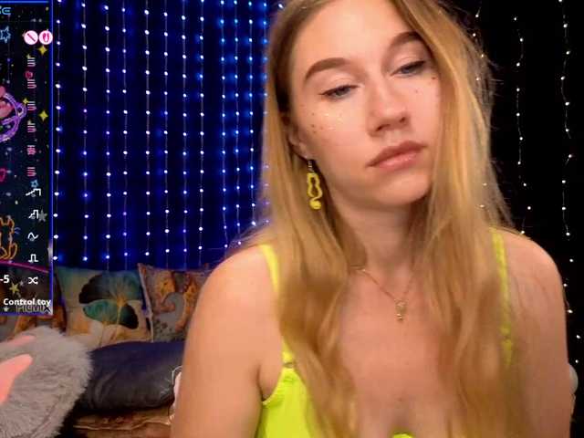 kiska-wansday07 live cam on BongaCams