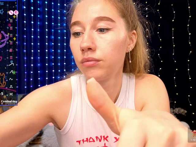 kiskaWEDNESDAY live cam preview