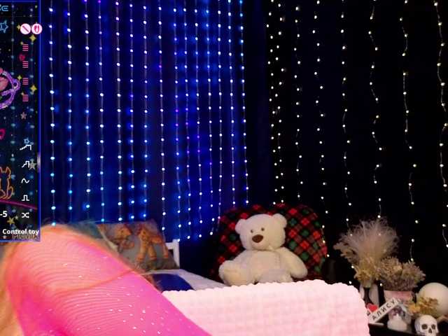 kiska-wansday07 live cam on BongaCams