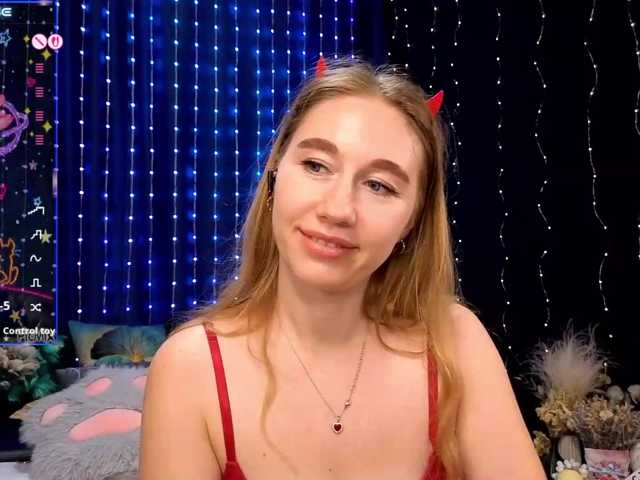 kiska-wansday07 live cam on BongaCams