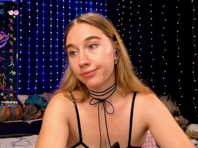 kiska-wansday07 live cam on BongaCams