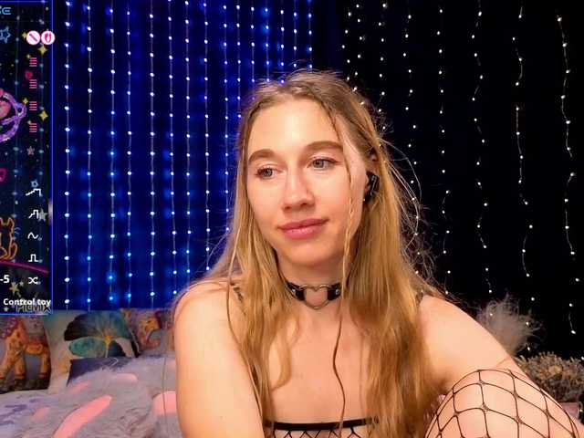 kiskaWEDNESDAY live webcam show