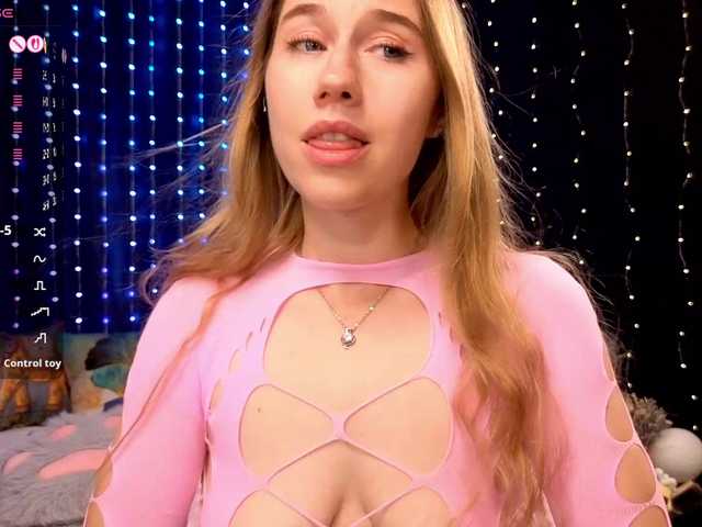 kiska-wansday07 live cam on BongaCams