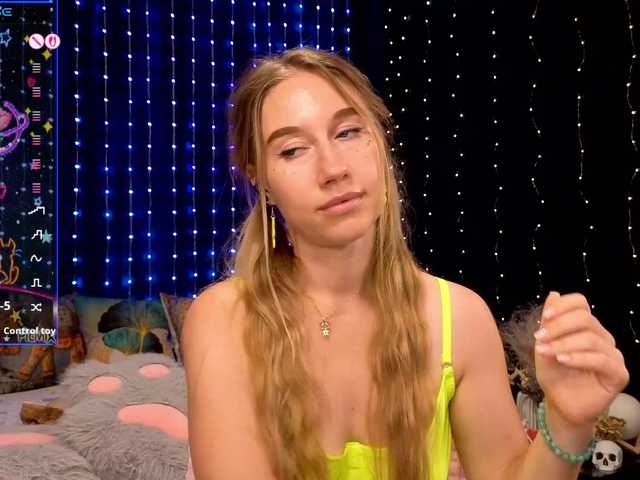 kiska-wansday07 live cam on BongaCams