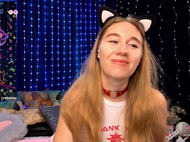 kiskaWEDNESDAY live cam preview