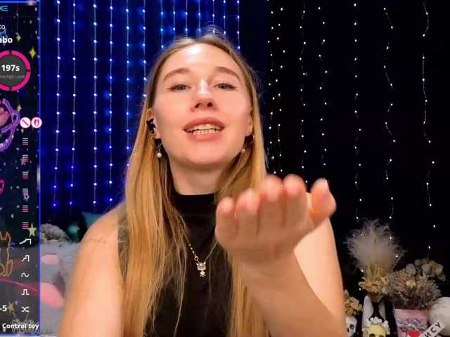 kiska-wansday07 live cam on BongaCams
