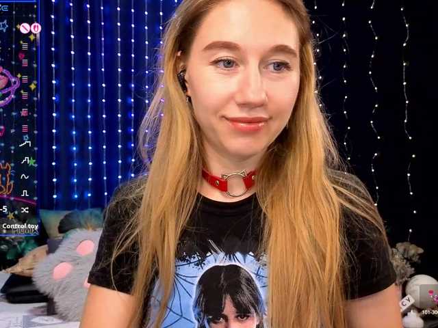kiskaWEDNESDAY — live female cam