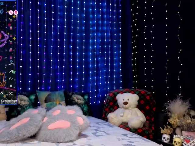 kiskaWEDNESDAY live cam preview