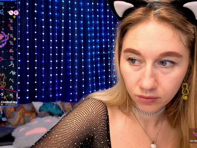 kiskaWEDNESDAY live cam preview