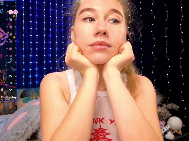 kiska-wansday07 live cam on BongaCams