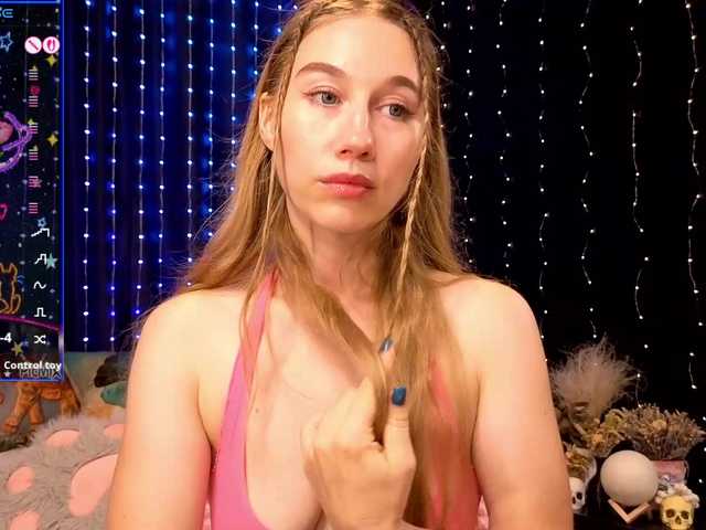 kiska-wansday07 live cam on BongaCams