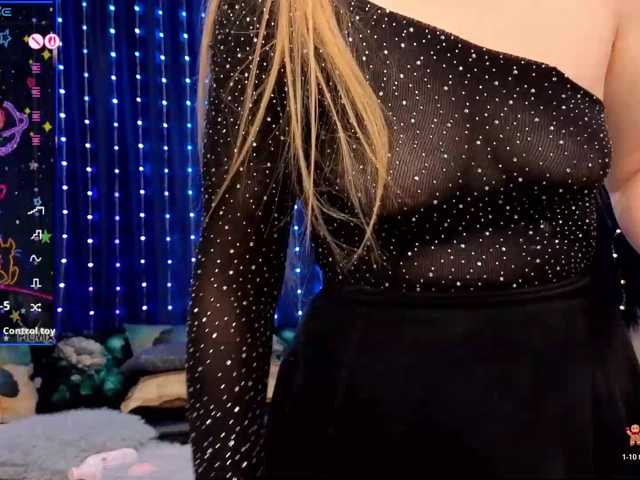 kiskaWEDNESDAY live cam preview