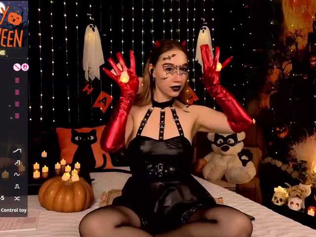 kiskaWEDNESDAY live cam on BongaCams