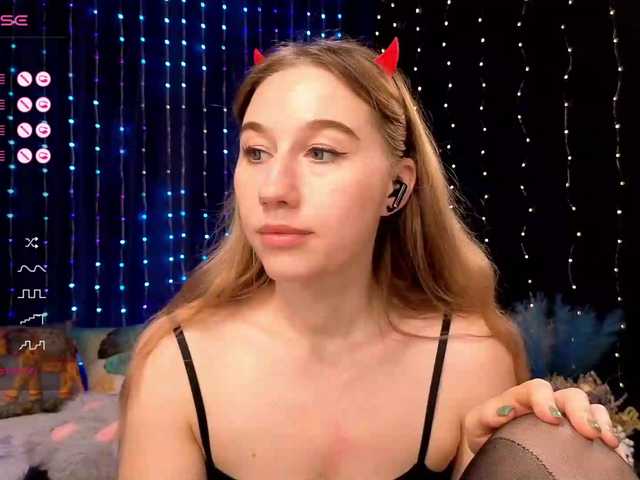 kiska-wansday07 live cam on BongaCams