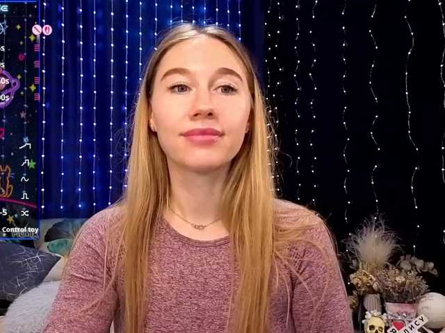 kiska-wansday07 live cam on BongaCams