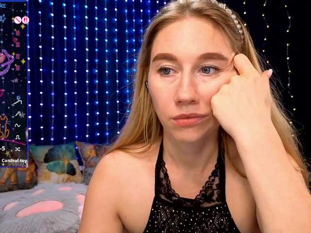 kiska-wansday07 live cam on BongaCams