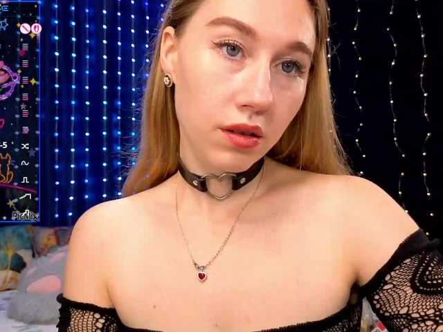 kiskaWEDNESDAY live cam preview