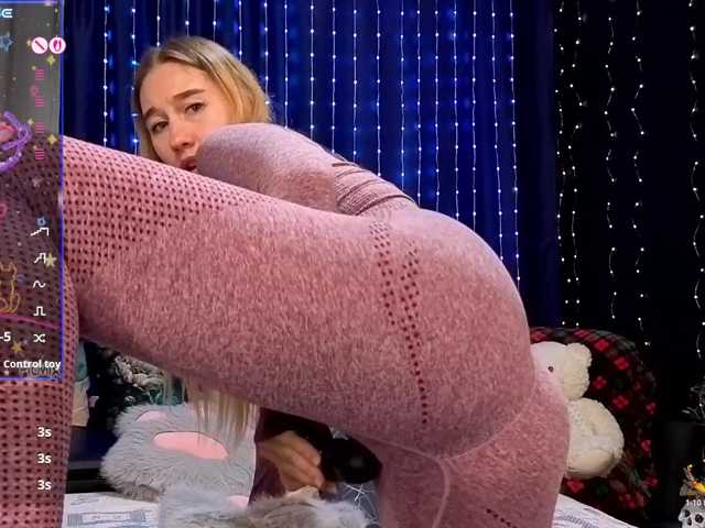 kiska-wansday07 live cam on BongaCams