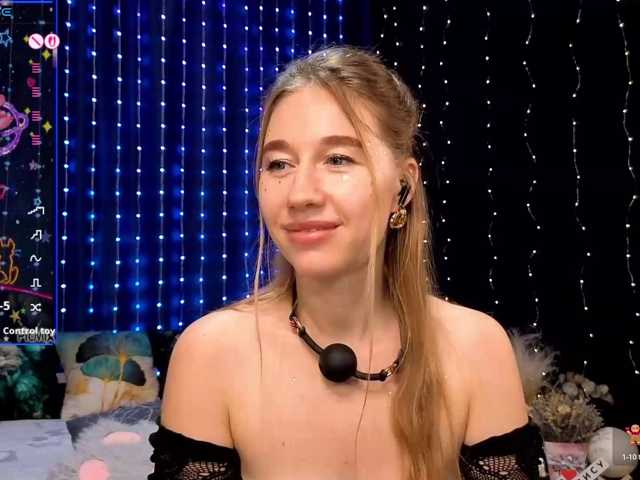 kiska-wansday07 live cam on BongaCams