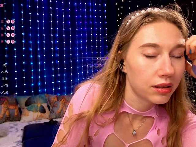 kiska-wansday07 live cam on BongaCams