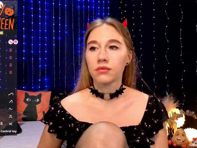 kiska-wansday07 live cam on BongaCams