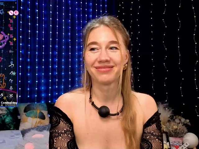 kiska-wansday07 live cam on BongaCams